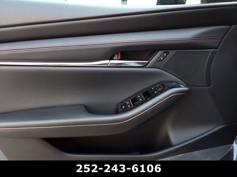 Used 2025 MAZDA MAZDA3 Carbon image 26