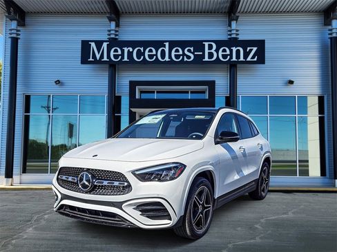 New 2025 Mercedes-Benz GLA 250 4MATIC image 3