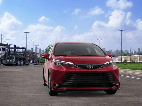 New 2026 Toyota Sienna XLE AWD/4WD image 16