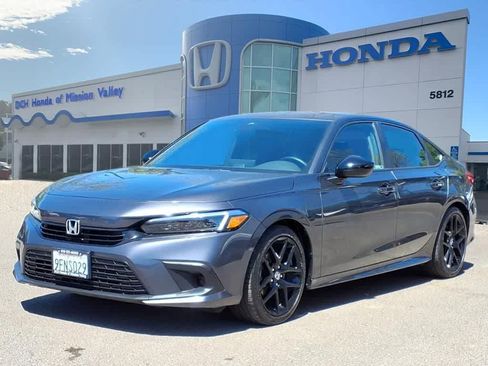 Used 2023 Honda Civic Sport image 1