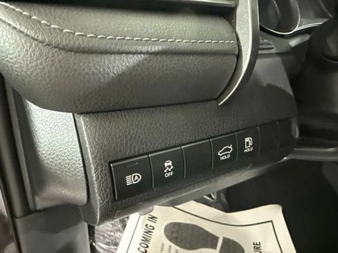 Used 2022 Toyota Camry SE w/ Audio Upgrade Package FWD image 19