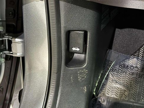 Used 2023 Honda Odyssey Touring image 39