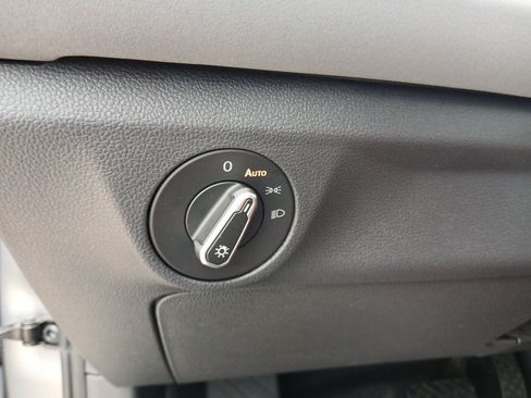 New 2026 Volkswagen Jetta SE FWD image 12