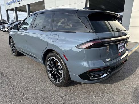 New 2026 Lincoln Nautilus Reserve image 5