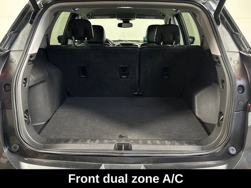 Used 2020 GMC Terrain SLT w/ Preferred Package image 11