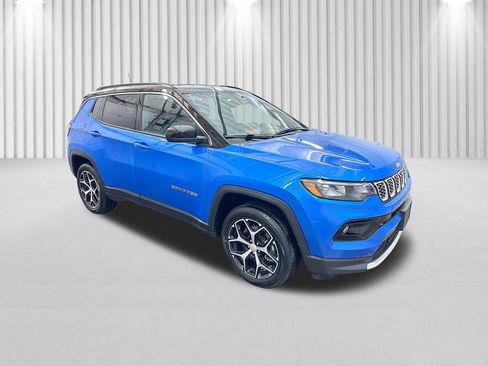 Certified 2024 Jeep Compass Limited image 2