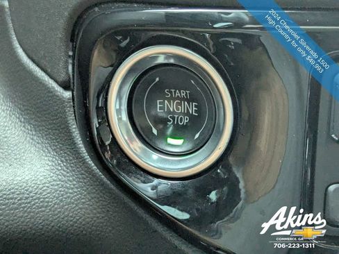 Used 2024 Chevrolet Silverado 1500 High Country w/ Technology Package RWD image 28