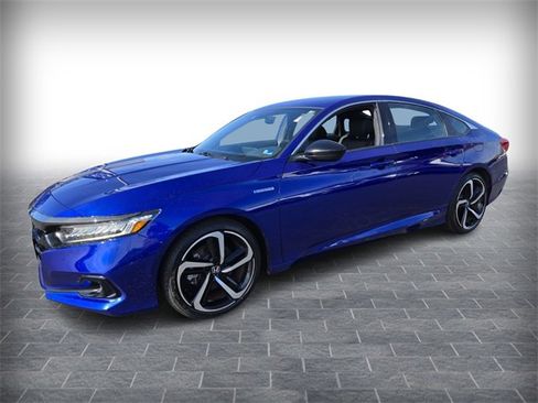 Used 2022 Honda Accord Sport image 3