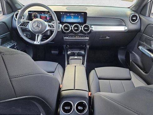 New 2026 Mercedes-Benz GLB 250 image 14