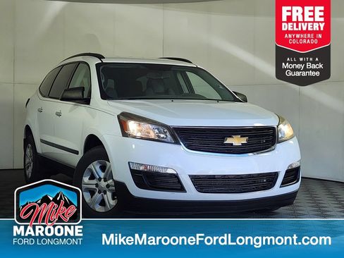 Used 2017 Chevrolet Traverse LS FWD image 1