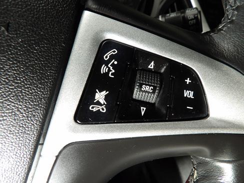 Used 2017 Chevrolet Equinox LT image 16