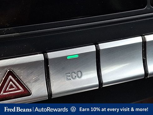 Used 2014 Mercedes-Benz E 350 Sedan image 31