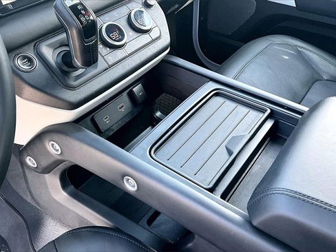 Certified 2023 Land Rover Defender 110 SE image 16