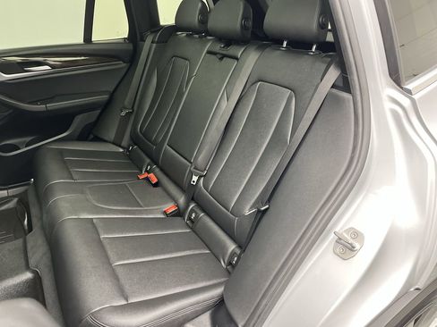 Used 2018 BMW X3 xDrive30i w/ Premium Package image 12
