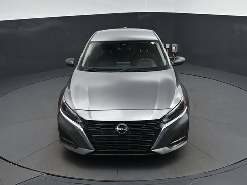 Used 2024 Nissan Altima 2.5 SV FWD image 37