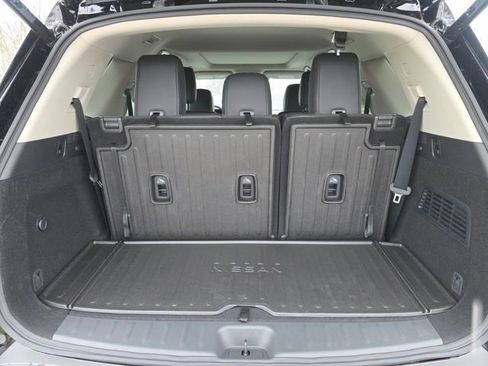 New 2026 Nissan Pathfinder Platinum AWD/4WD image 19