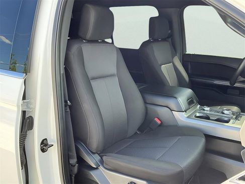 Used 2020 Ford Expedition XLT image 20