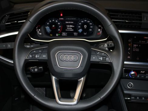Certified 2025 Audi Q3 2.0T Premium w/ Convenience Package image 13