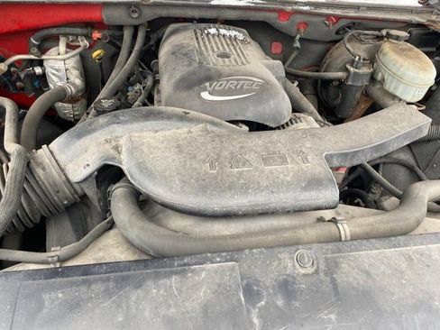 Used 2003 Chevrolet Avalanche Base w/ Suspension Package, Off-Road image 19