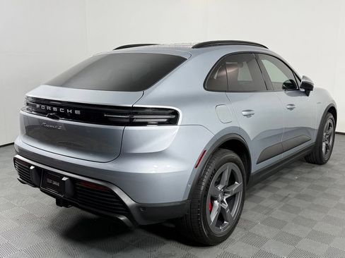 Certified 2025 Porsche Macan 4S Electric AWD/4WD image 7