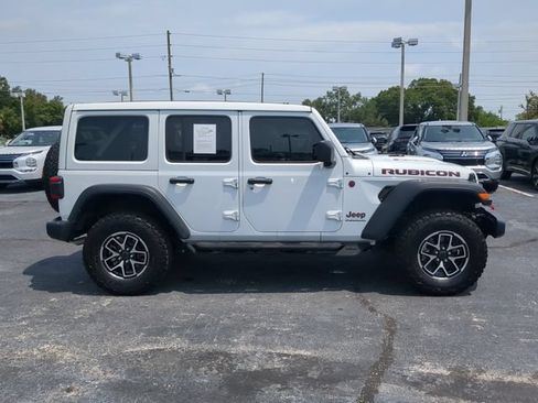 Used 2024 Jeep Wrangler Unlimited Rubicon AWD/4WD image 5
