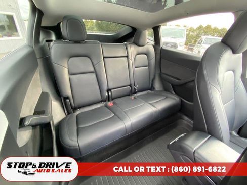 Used 2021 Tesla Model Y Long Range image 17