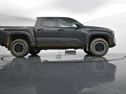 Used 2024 Toyota Tacoma TRD Off-Road AWD/4WD image 32