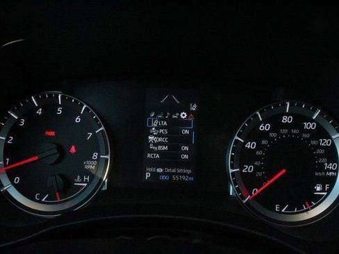 Used 2021 Toyota Highlander LE image 31