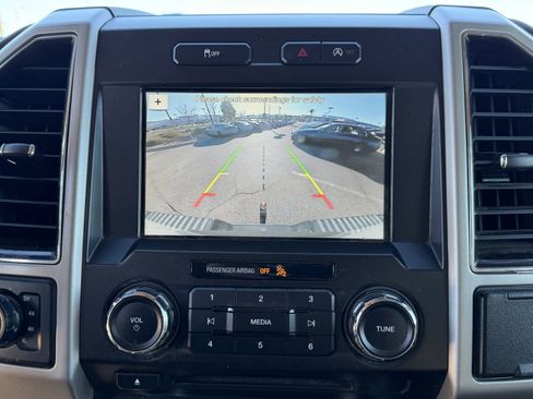 Used 2018 Ford F150 Lariat image 28