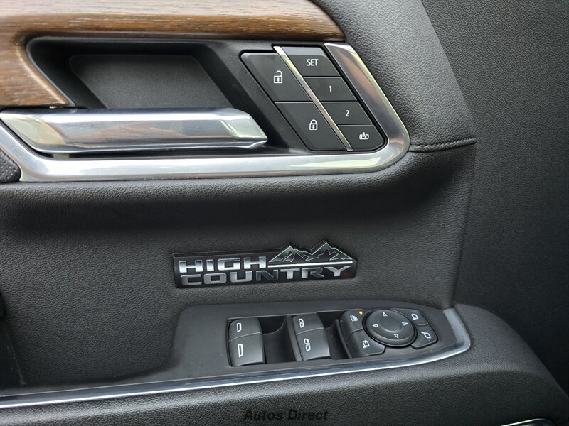 Used 2022 Chevrolet Silverado 1500 High Country w/ High Country Premium Package AWD/4WD image 44