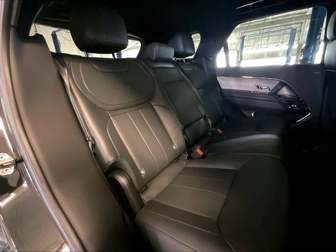 Used 2025 Land Rover Range Rover Sport SE AWD/4WD image 18