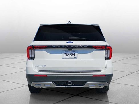 New 2025 Ford Explorer Active w/ Active Comfort Package image 4