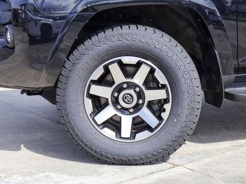 Used 2024 Toyota 4Runner TRD Off-Road image 25