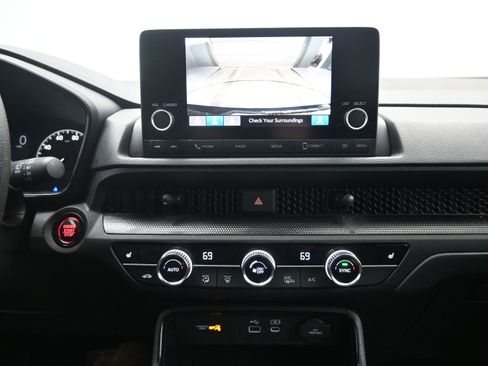 Used 2025 Honda CR-V EX image 18
