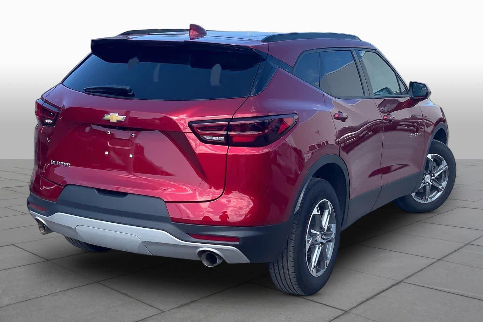 Used 2024 Chevrolet Blazer LT w/ Convenience Package FWD image 12
