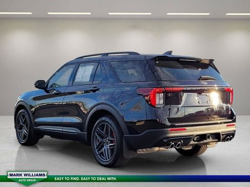 Used 2025 Ford Explorer ST AWD/4WD image 5