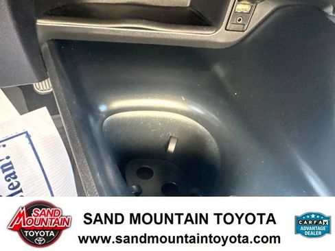 Used 2018 Toyota C-HR XLE FWD image 20
