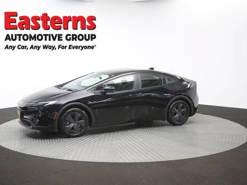Used 2025 Toyota Prius LE FWD image 55