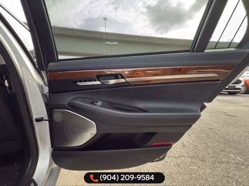 Used 2017 Genesis G90 5.0 Ultimate image 32