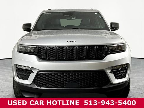 Used 2025 Jeep Grand Cherokee Limited w/ Luxury Tech Group II AWD/4WD image 2