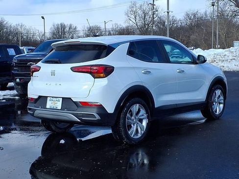 Used 2024 Buick Encore GX Preferred w/ Comfort Package image 2