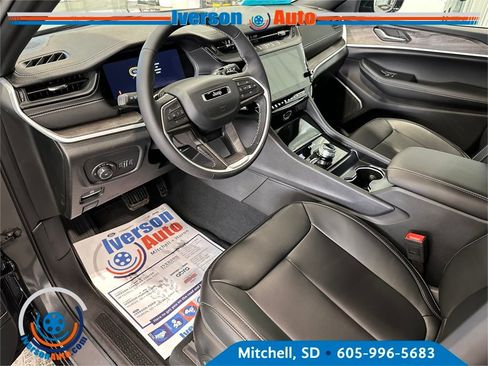 New 2026 Jeep Grand Cherokee Limited w/ Limited Altitude Package image 15