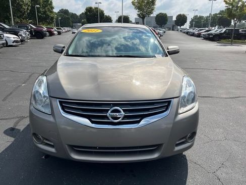 Used 2011 Nissan Altima 2.5 SL w/ 2.5SL Pkg FWD image 2