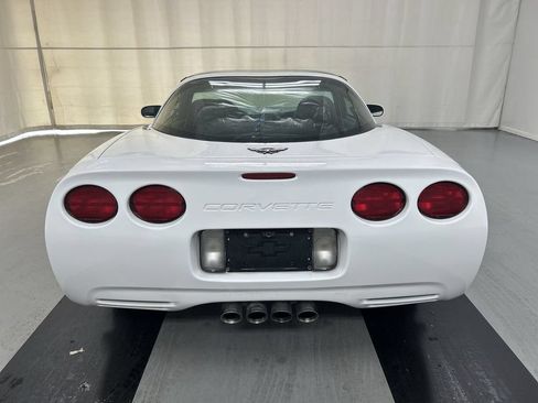 Used 2000 Chevrolet Corvette Coupe w/ Memory Pkg RWD image 19