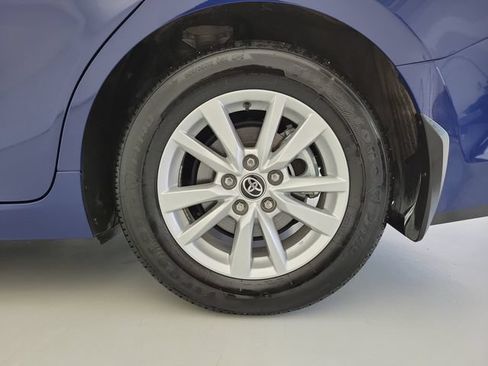 Used 2025 Toyota Camry LE w/ Convenience Package FWD image 12
