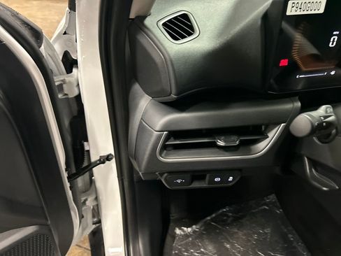 New 2025 Kia K4 LXS image 30