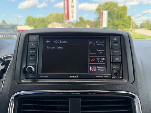 Used 2018 Dodge Grand Caravan SE w/ UConnect Hands-Free Group FWD image 25