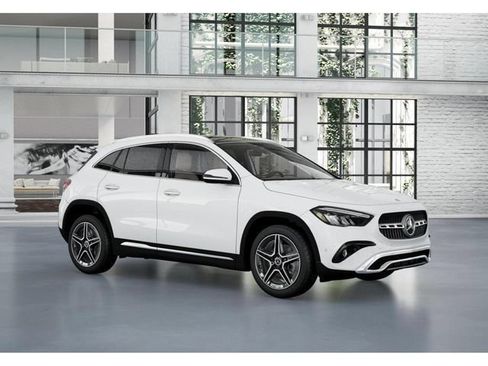 Used 2026 Mercedes-Benz GLA 250 4MATIC image 12