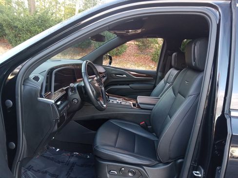 Used 2021 Cadillac Escalade ESV Luxury image 10