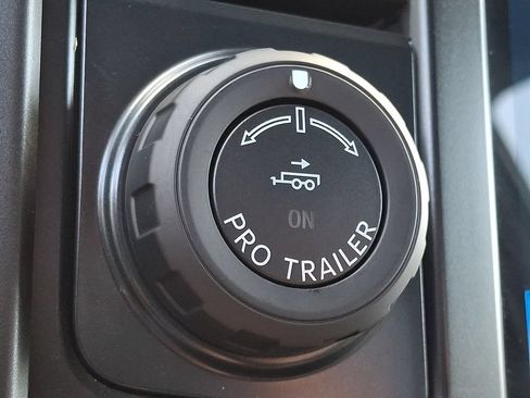 Used 2025 Ford F150 Lariat AWD/4WD image 27